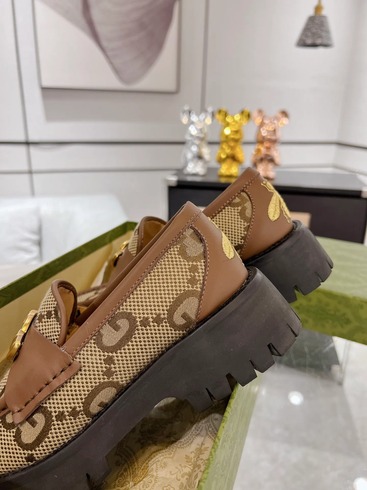 👟👟Ex-factory price 560👟👟 Male +10 Gucci Gucci 2023 early spring new product! The original version is developed into a higher version. Both men and women have open edge beads to ensure consistent quality. Size: 35-41# for women and 39-45# for men.
